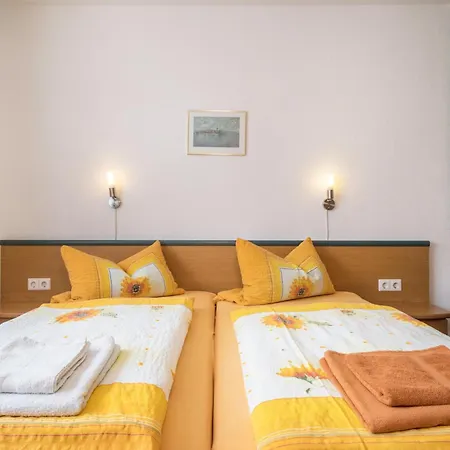 Appartement Bett Und Fruehstueck Bei Gertrud