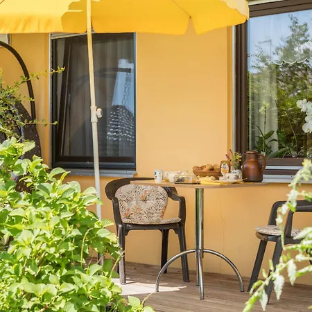 Bett Und Fruehstueck Bei Gertrud Apartment Hergensweiler